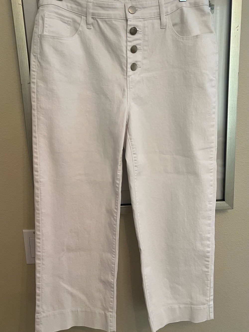 Chico's White Cropped Ankle Jeans with Button Fly